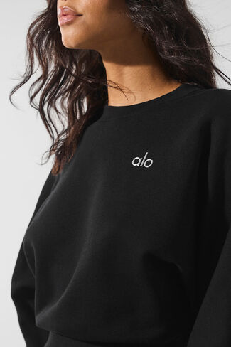 Alo Yoga Cropped Accolade Crewneck - Black in Kuwait