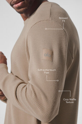 Alo Yoga Elevate Waffle Long Sleeve Crew - Gravel in Saudi Arabia
