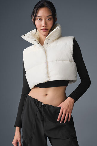 Alo Yoga Cropped Gold Rush Puffer Vest - Ivory in Saudi Arabia