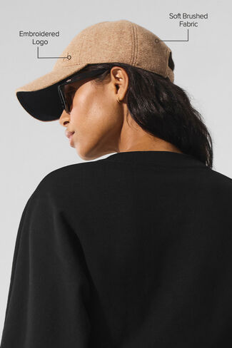 Alo Yoga Prestige Off-Duty Cap - Toasted Almond - Toasted Almond / One Size in Saudi Arabia