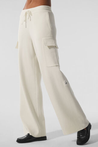 Alo Yoga Scholar Knit High-Waist Cargo Pant - Ivory in Kuwait