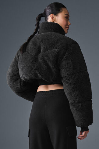 Alo Yoga Sherpa Main Act Corset Puffer - Black in Saudi Arabia