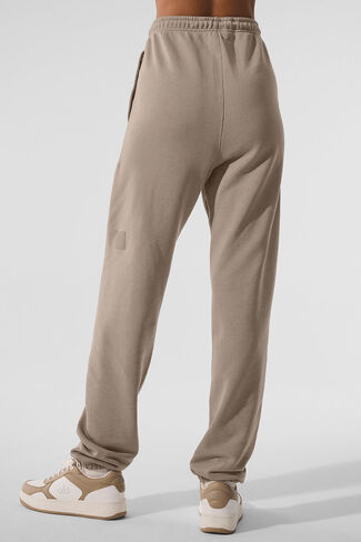 Alo Yoga Chill Vintage Wash Sweatpant - Gravel Wash in Saudi Arabia