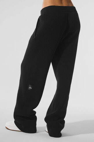 Alo Yoga Domain Rib Knit Sweatpant - Black in Saudi Arabia