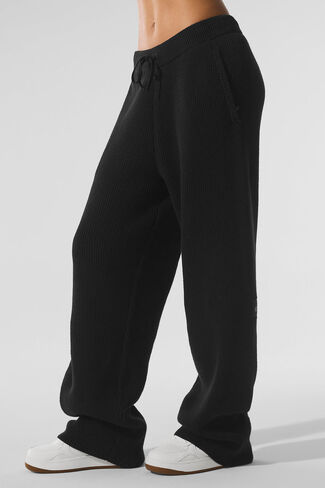 Alo Yoga Domain Rib Knit Sweatpant - Black in Saudi Arabia