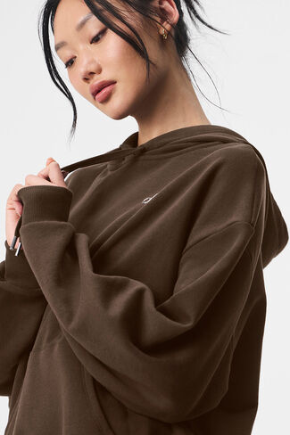 Alo Yoga Accolade Hoodie - Espresso in Saudi Arabia