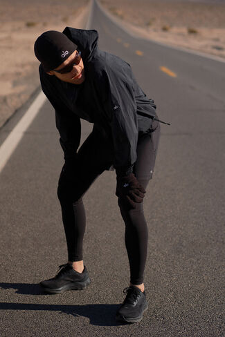 ألو يوجا ألو رنر - أسود/أسود in Kuwait