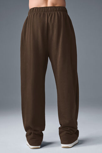 Alo Yoga Accolade Straight Leg Sweatpant - Espresso in Saudi Arabia