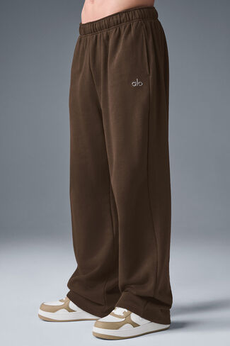 Alo Yoga Accolade Straight Leg Sweatpant - Espresso in Saudi Arabia