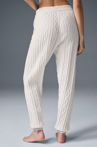 بنطال Alo Yoga Cable Knit Winter Bliss - عاجي in Kuwait