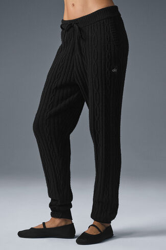 بنطال Alo Yoga Cable Knit Winter Bliss - أسود in Saudi Arabia