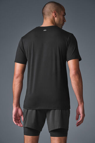Alo Yoga Conquer Reform Crewneck Short Sleeve - Black in Saudi Arabia