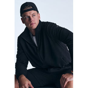 الو يوجا كونكر ماكس سحاب كامل للرقبة - أسود in Kuwait