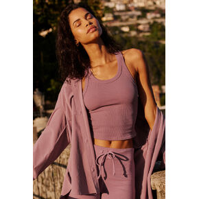 تانك Alo Yoga Goddess مضلع - كوارتز سموكي in Kuwait