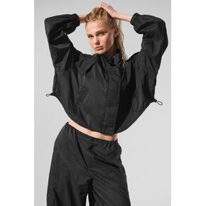 جاكيت Alo Yoga قصير بسحاب كامل من Game Time - أسود in Kuwait