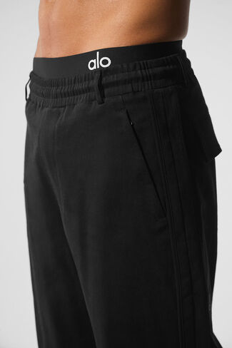 Alo Yoga Edition Sueded Straight Leg Pant - Black in Saudi Arabia