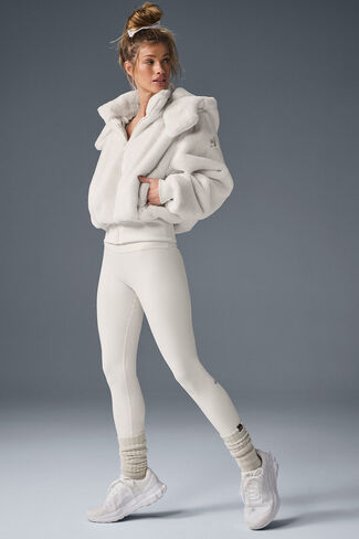 جاكيت ألو يوجا فرو صناعي فوكسي - عاجي in Kuwait