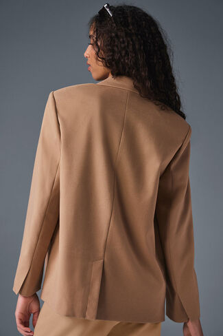 Alo Yoga First-Class Blazer - Toasted Almond in Saudi Arabia