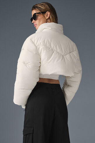 Alo Yoga Main Act Corset Puffer - Ivory/Ivory in Saudi Arabia