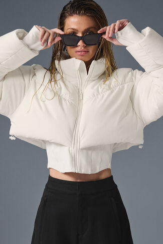 Alo Yoga Main Act Corset Puffer - Ivory/Ivory in Saudi Arabia