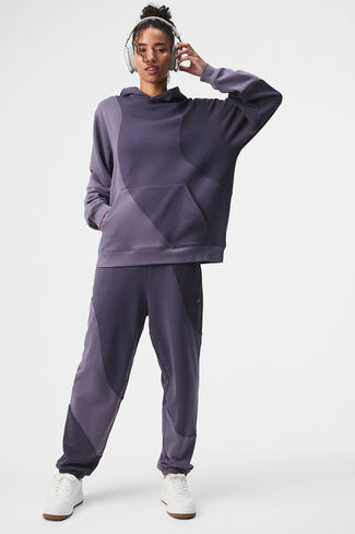 Alo Yoga Make Waves Sweatpant - Italian Plum Tonal in Saudi Arabia