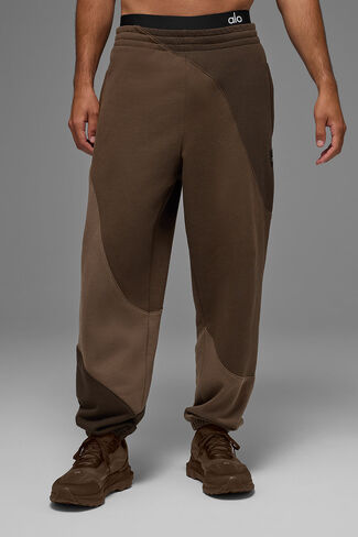 Alo Yoga Make Waves Sweatpant - Espresso Tonal in Saudi Arabia
