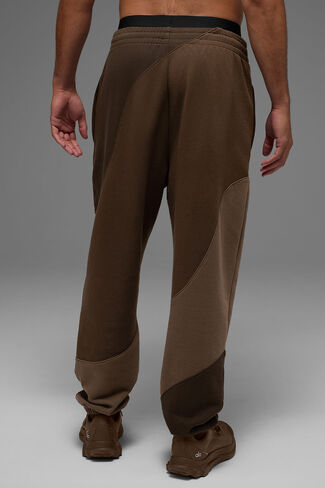 Alo Yoga Make Waves Sweatpant - Espresso Tonal in Saudi Arabia