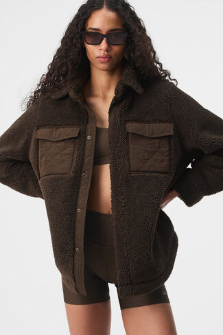 Alo Yoga Sherpa Edge Shacket - Espresso in Saudi Arabia