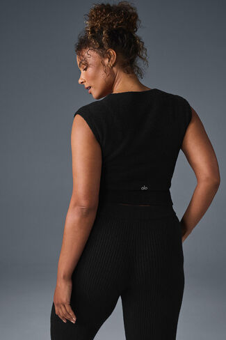 Alo Yoga Snuggle Up Sweater Short Sleeve - Black in Saudi Arabia