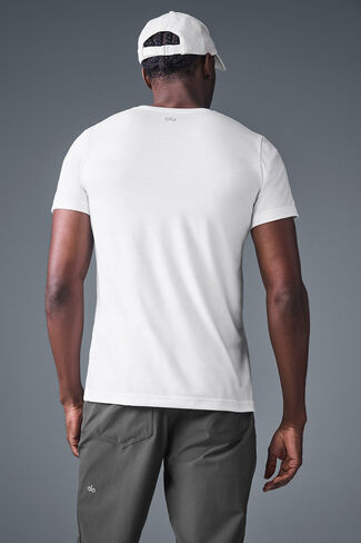 Alo Yoga Triumph Tee - White in Saudi Arabia