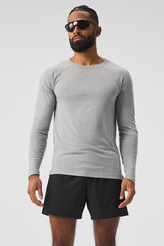 Alo Yoga Triumph Long Sleeve Tee - Athletic Heather Grey in Saudi Arabia