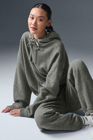 Alo Yoga Triumph Restore Hoodie - Grey Triblend in Saudi Arabia
