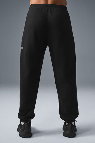 Alo Yoga Triumph Restore Sweatpant - Black in Saudi Arabia