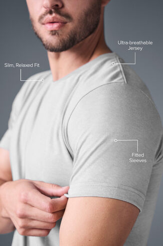 Alo Yoga Triumph Tee - Athletic Heather Grey in Saudi Arabia
