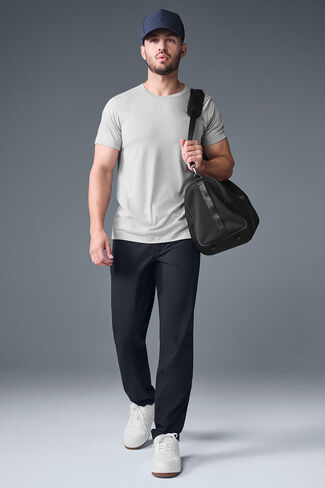 Alo Yoga Triumph Tee - Athletic Heather Grey in Saudi Arabia