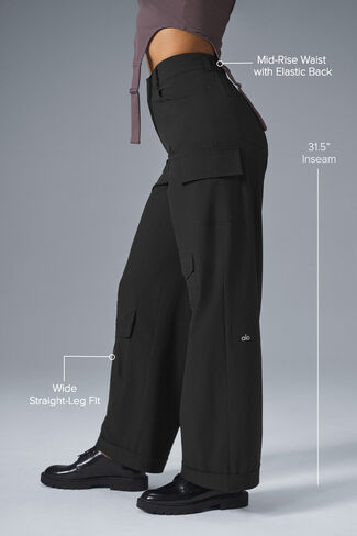 Alo Yoga Workwear Cargo Pant - Black in Kuwait
