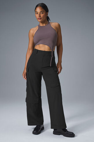 Alo Yoga Workwear Cargo Pant - Black in Kuwait