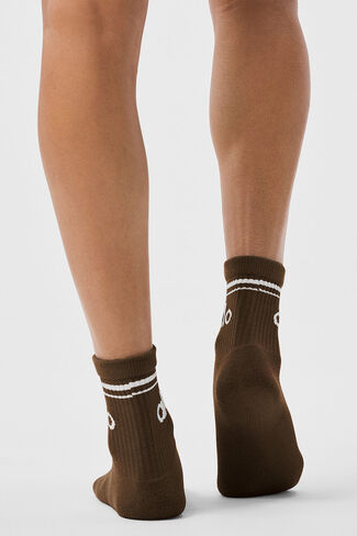Alo Yoga Unisex Half-Crew Throwback Sock - Espresso/White in Saudi Arabia