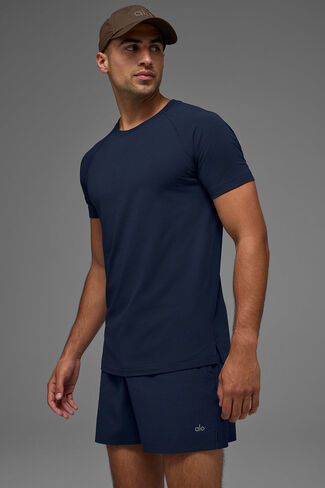 Alo Yoga ALO Vapor Crewneck كم قصير - كحلي in Saudi Arabia