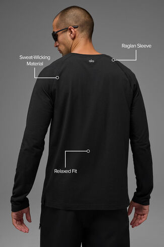 Alo Yoga ALO Vapor Crewneck Long Sleeve - Black in Saudi Arabia