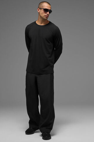 Alo Yoga ALO Vapor Crewneck Long Sleeve - Black in Saudi Arabia