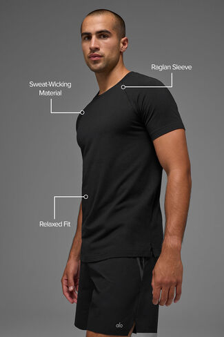 Alo Yoga ALO Vapor Crewneck Short Sleeve - Black in Saudi Arabia
