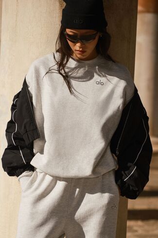 Alo Yoga Accolade Crew Neck Pullover - White Heather in Saudi Arabia