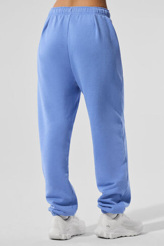 Alo Yoga Accolade Sweatpant - Crystal Clear Blue in Saudi Arabia