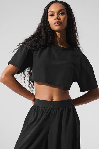 تي شيرت Alo Yoga Mesh Cropped Mirage - أسود in Kuwait