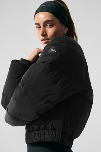 Alo Yoga Stargazing Puffer - Black in Saudi Arabia