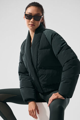 Alo Yoga Stargazing Puffer - Charcoal Green in Saudi Arabia