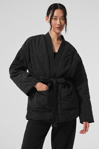 Alo Yoga Urbanite Wrap Puffer - Black in Saudi Arabia