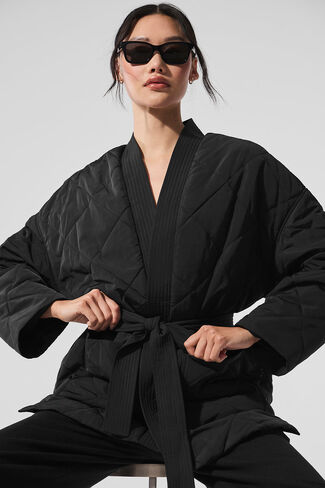 Alo Yoga Urbanite Wrap Puffer - Black in Saudi Arabia