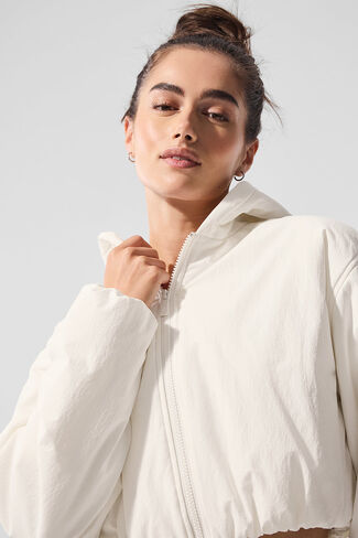 Alo Yoga Cropped Mountain Peak Full-Zip Hoodie - Ivory in Saudi Arabia